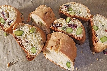 Cantuccini mit Pistazien und Cranberries 2