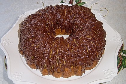 Knusper-Eierlik&ouml;r-Gugelhupf