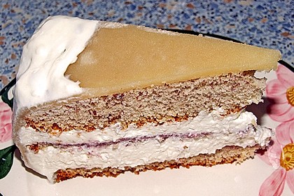 L&uuml;becker Marzipan Nusstorte 6