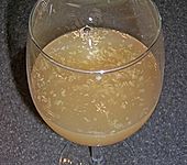 Prosecco mit Apfelsaft und Ingwer (Bild)