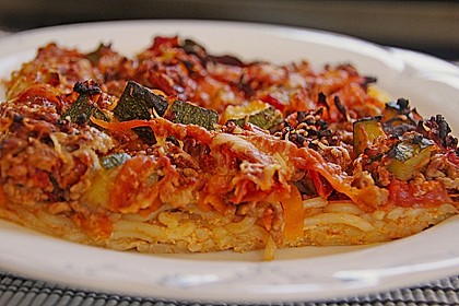 Leichte Spaghettipizza aus dem Ofen 4