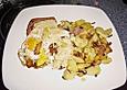 Bratkartoffeln mit Leberk&auml;se und Salat
