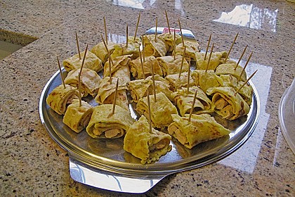 Crêpes mit Pesto und Hähnchen