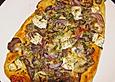 Waldpilz-Zwiebel-Ziegenk&auml;se Pizza