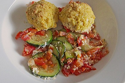 &Uuml;berbackene Tofub&auml;llchen auf Gem&uuml;sebett 1