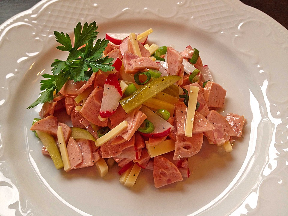 Wurst-Käse-Salat mit Radieschen (Rezept mit Bild) | Chefkoch.de