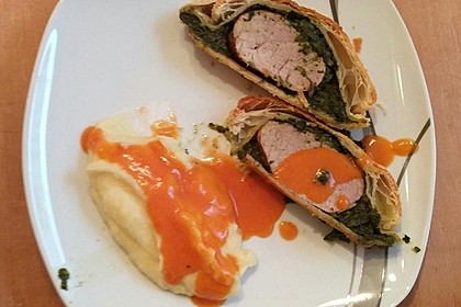 Blätterteigrolle mit Schweinefilet und Spinat 5