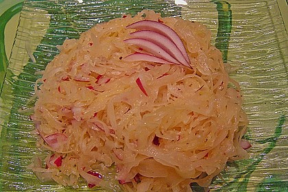 Oma Paulchens Sauerkrautsalat