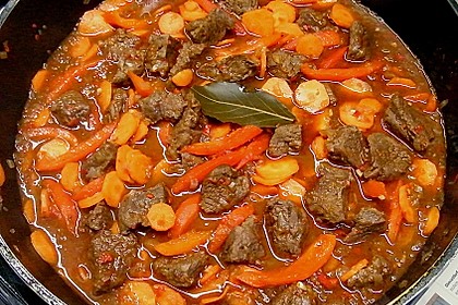 Gulasch scharf 1