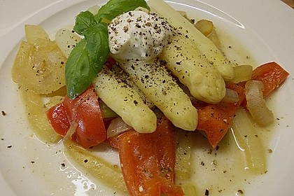 Fitness-Gem&uuml;sepfanne mit Spargel