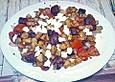 Bratkartoffeln mit Rote Bete, Tomaten, Perlzwiebeln und Feta