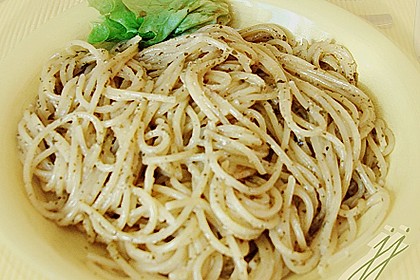 Linguine in Honig - Basilikum - Sauce