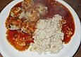 Fleischkl&ouml;&szlig;chen mit Tomatensauce