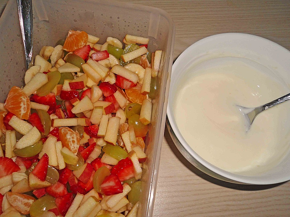 Obstsalat mit Joghurt - Honigsauce (Rezept mit Bild) | Chefkoch.de