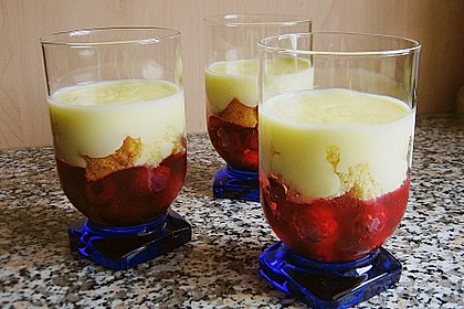 Einfaches Trifle im Glas 2