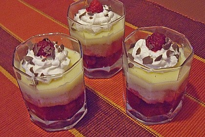 Einfaches Trifle im Glas 5