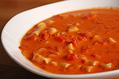 Tomatensuppe mit Nudeln nach Oma Josi 2
