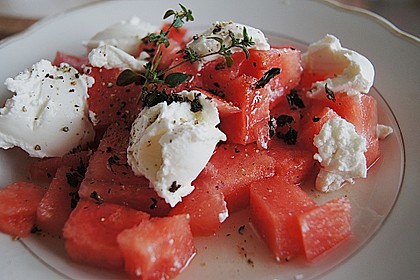Melonensalat mit Ziegenfrischk&auml;se