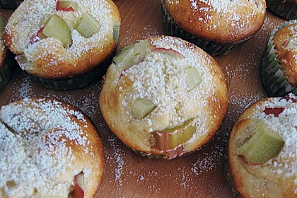 Rhabarbermuffins mit Marzipan 1