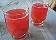 Rote Pfirsichbowle