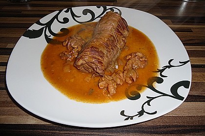 Rinderrouladen mit Waln&uuml;ssen