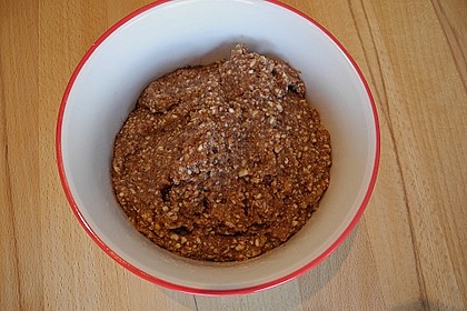 Nussf&uuml;lle f&uuml;r Z&ouml;pfe, Striezel, Stollen und Schnecken