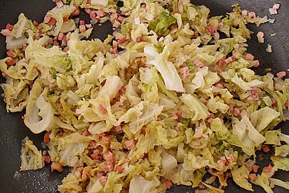 Wirsinggem&uuml;se mit Kartoffeln und Schinkenw&uuml;rfeln