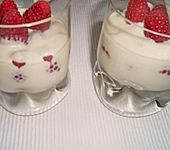 Wei&szlig;e Schokomousse mit Himbeeren (Bild)