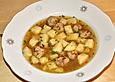 Selleriesuppe mit Gehackteskl&ouml;&szlig;chen