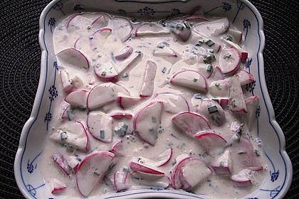 Radieschensalat mit Joghurt und Schnittlauch