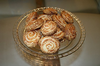 Blätterteig-Parmesangebäck 3