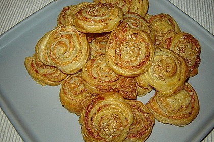 Blätterteig-Parmesangebäck 4