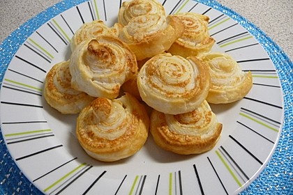 Blätterteig-Parmesangebäck