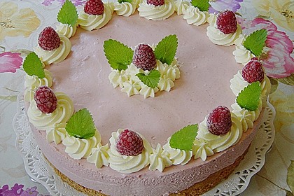 Quarksahnetorte mit Himbeeren 2
