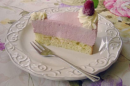 Quarksahnetorte mit Himbeeren 3