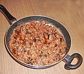 Auberginenpfanne mit Waln&uuml;ssen (Bild)