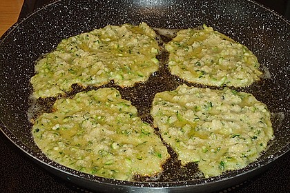 Zucchinipuffer 3
