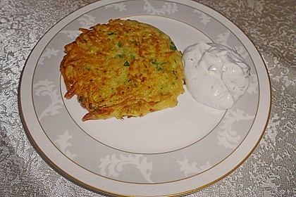 Zucchinipuffer 10