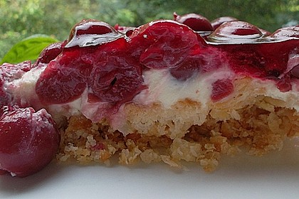 Frischk&auml;setorte mit Kirschen 1