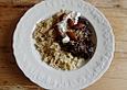 Marokkanischer Rinderschmortopf mit Pflaumen und Minzjoghurt