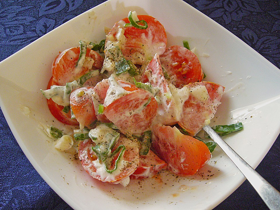 Tomatensalat mit saurer Sahne (Rezept mit Bild) von RoterKaktus ...