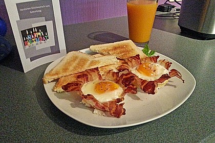 Bacon and Egg Muffins 15