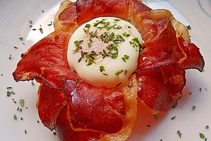Bacon and Egg Muffins