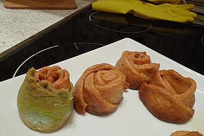 G&uuml;l tatlisi