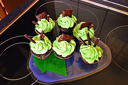 Schoko-Mint Cupcakes mit After-Eight Frosting 5