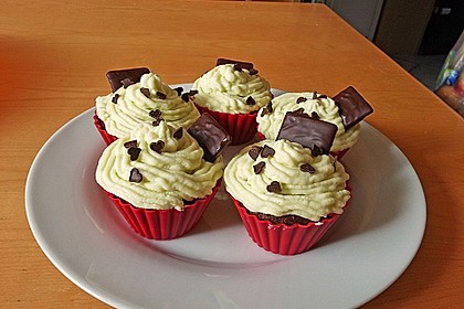 Schoko-Mint Cupcakes mit After-Eight Frosting 14