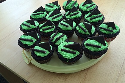 Schoko-Mint Cupcakes mit After-Eight Frosting 6