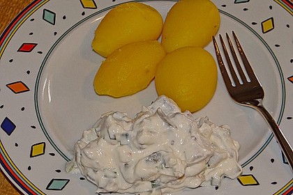 Heringsstipp mit Joghurt und saurer Sahne