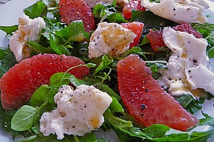 Wildkr&auml;utersalat mit Grapefruit
