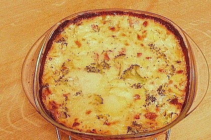 Brokkoli-Kartoffel-Gratin mit K&auml;secreme